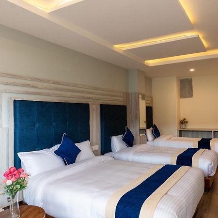Hotel Adam Pokhara Eksteriør bilde