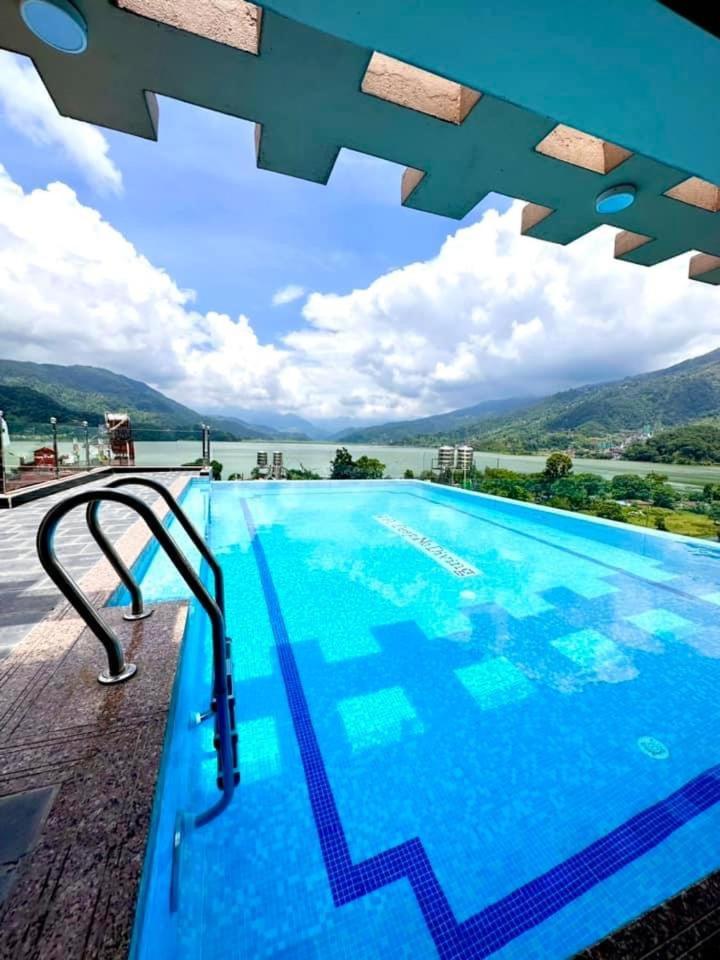 Hotel Adam Pokhara Eksteriør bilde