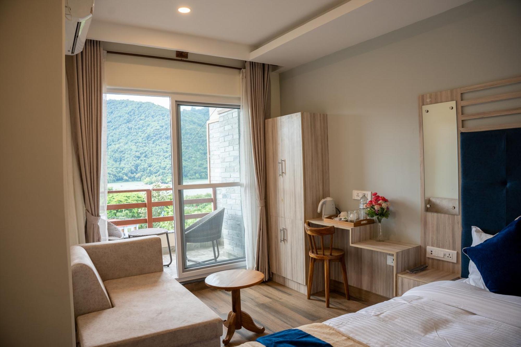 Hotel Adam Pokhara Eksteriør bilde