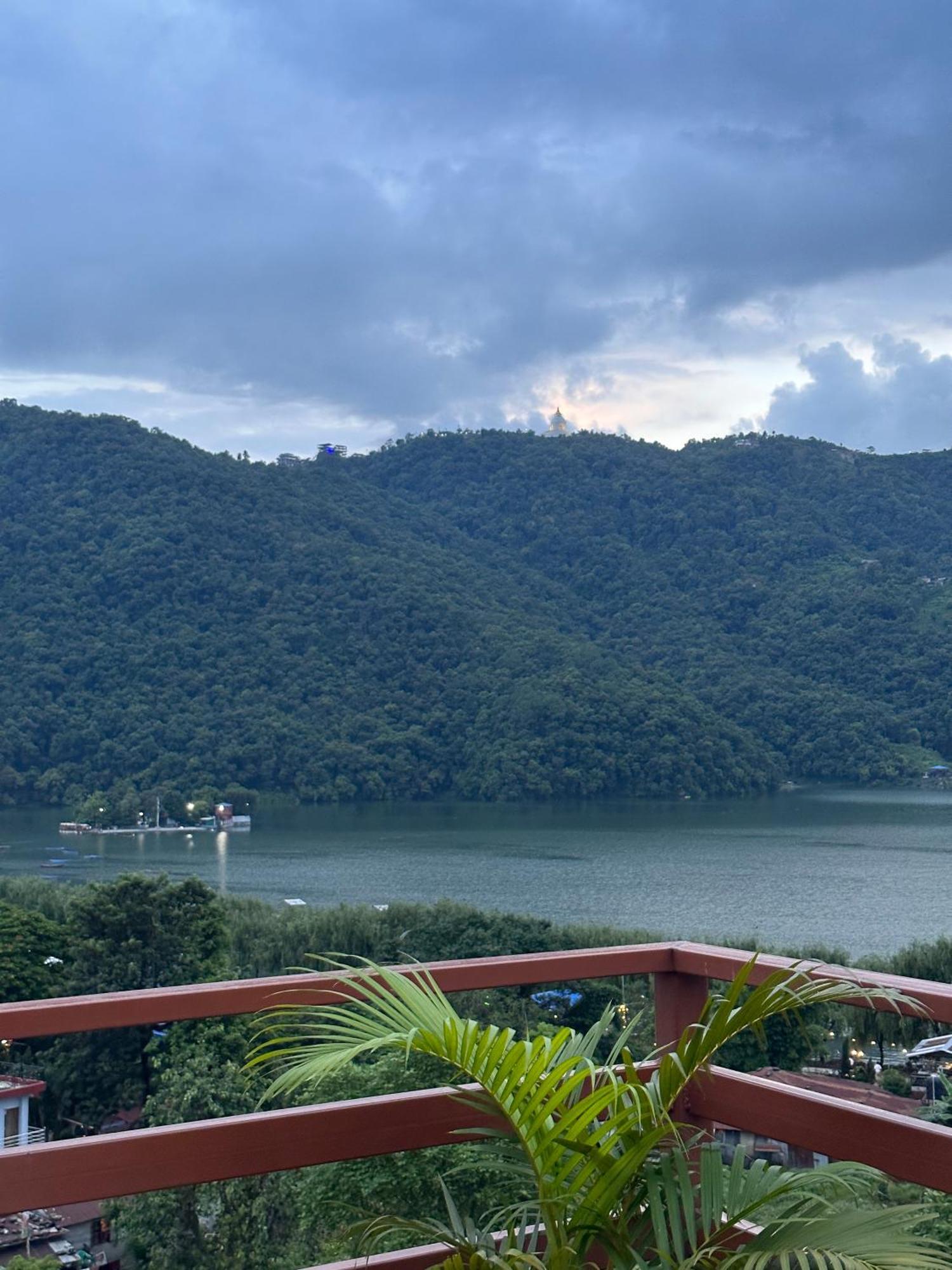 Hotel Adam Pokhara Eksteriør bilde
