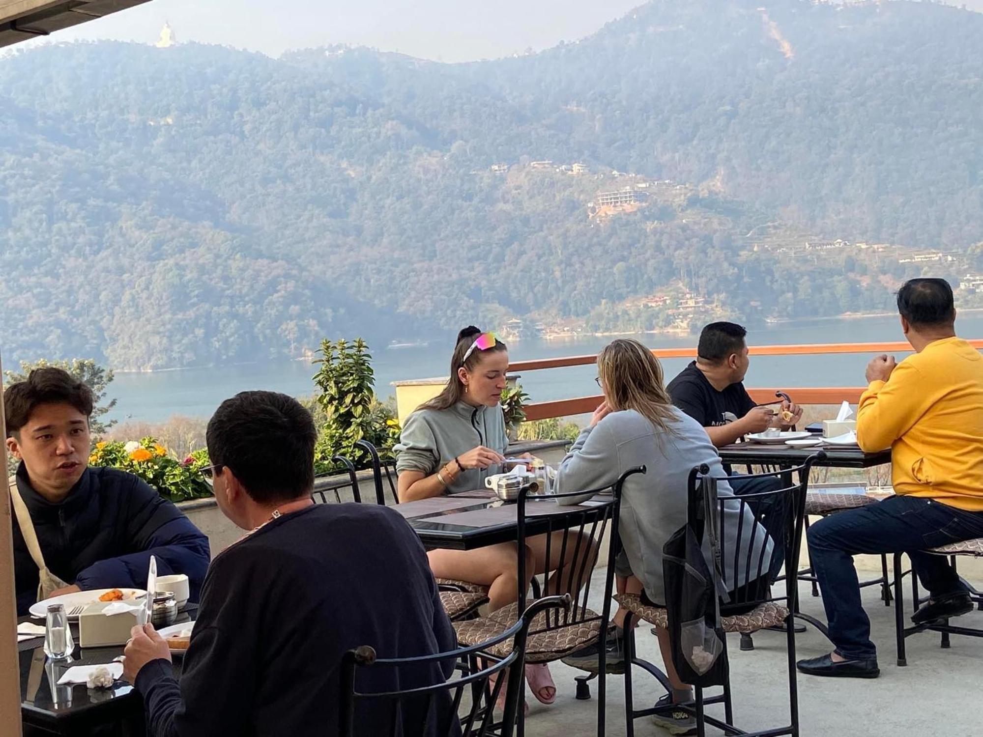Hotel Adam Pokhara Eksteriør bilde