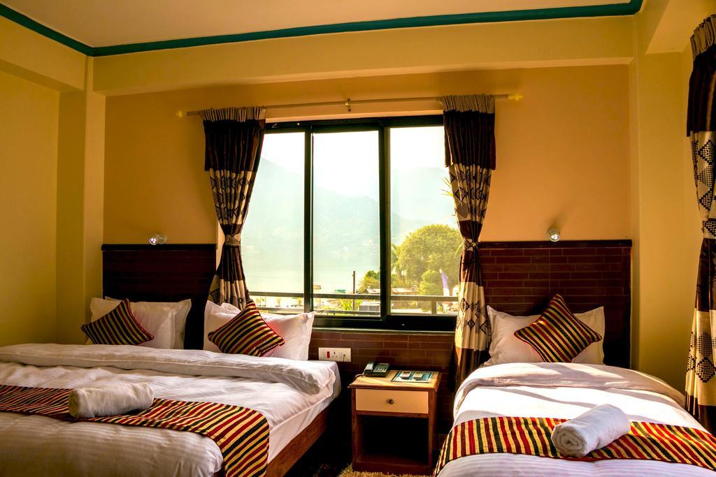 Hotel Adam Pokhara Rom bilde