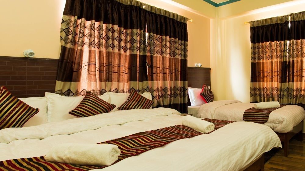 Hotel Adam Pokhara Eksteriør bilde