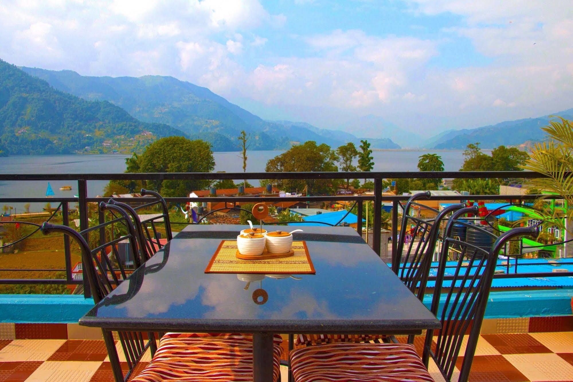 Hotel Adam Pokhara Eksteriør bilde