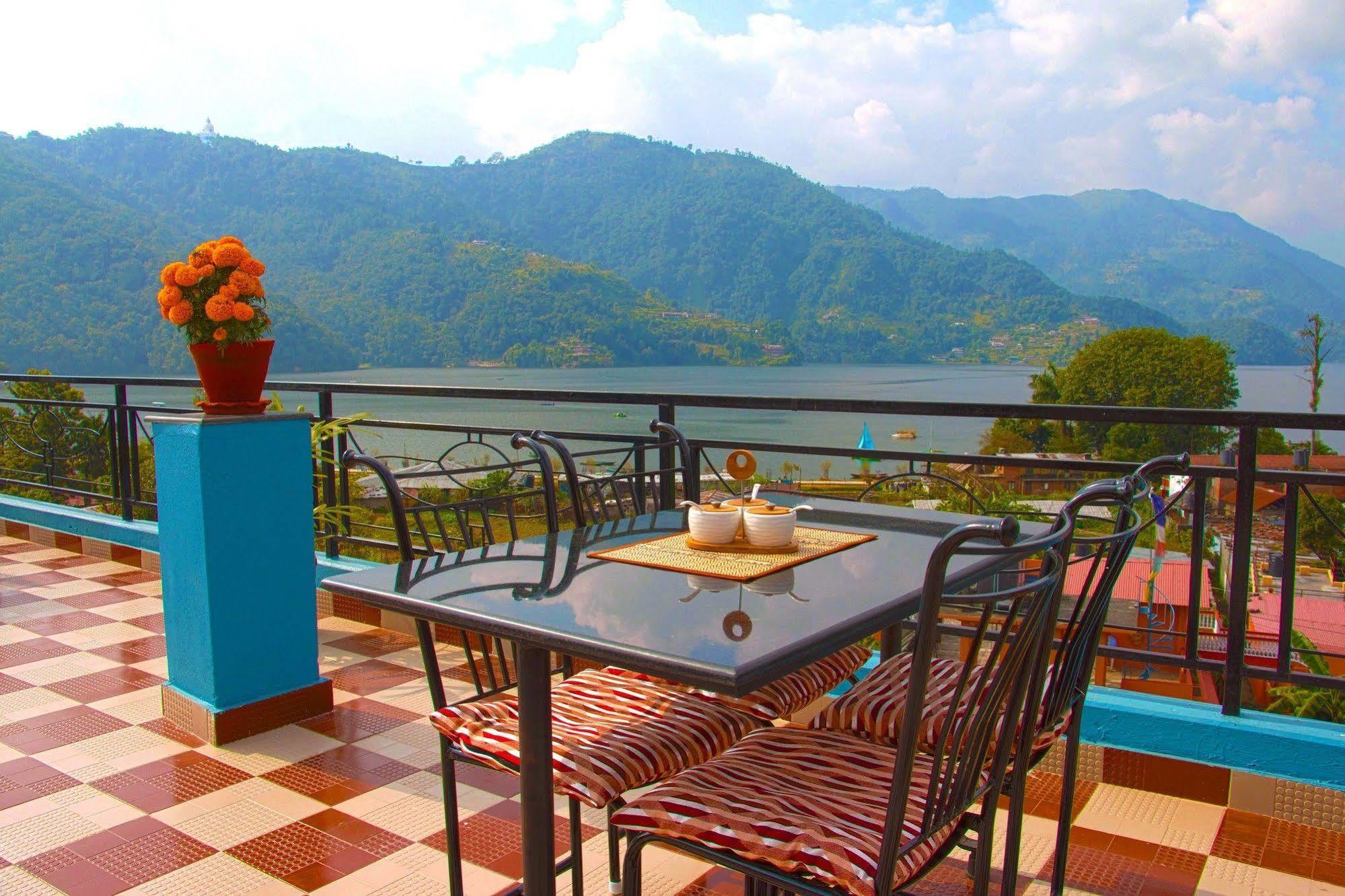 Hotel Adam Pokhara Eksteriør bilde