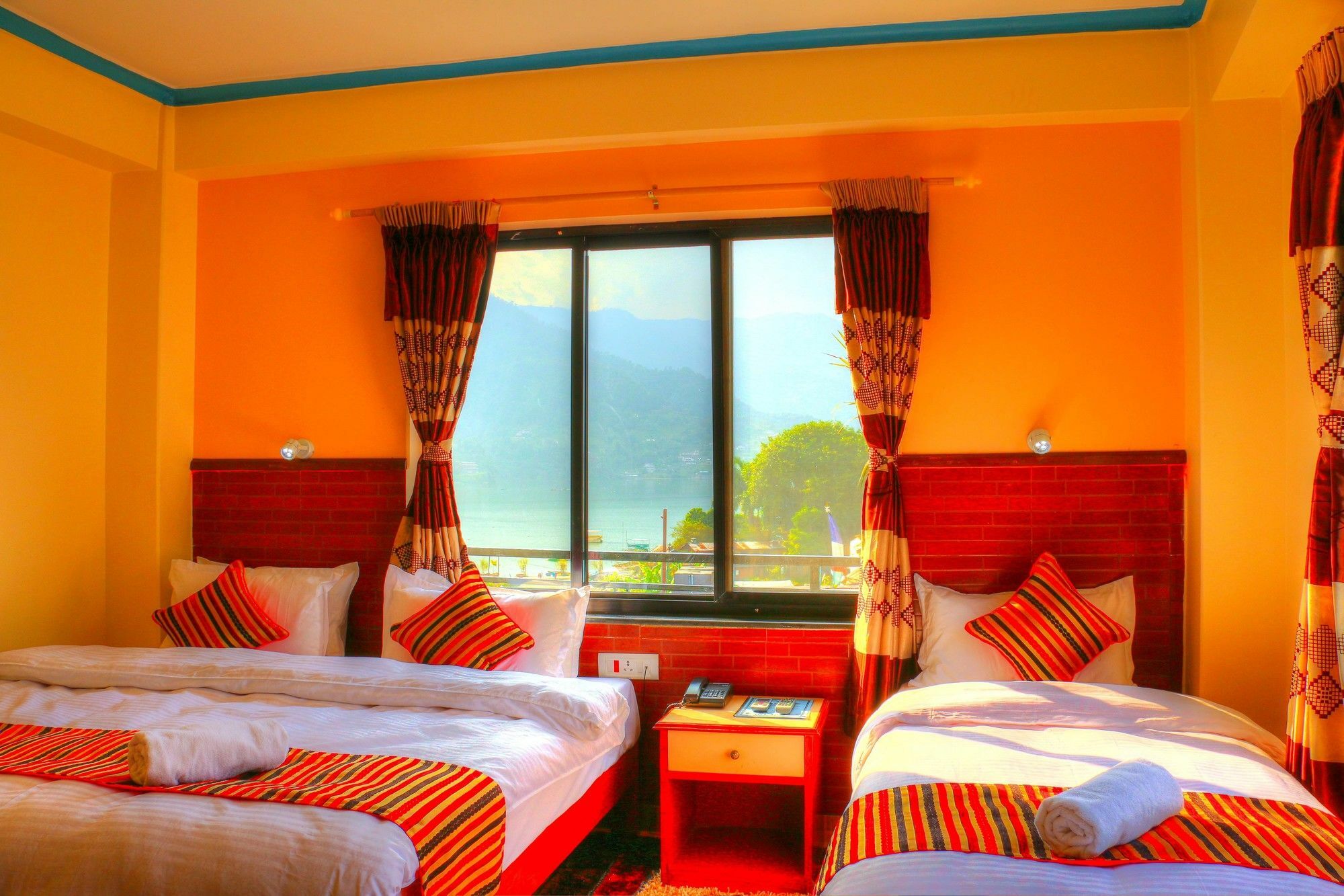 Hotel Adam Pokhara Eksteriør bilde